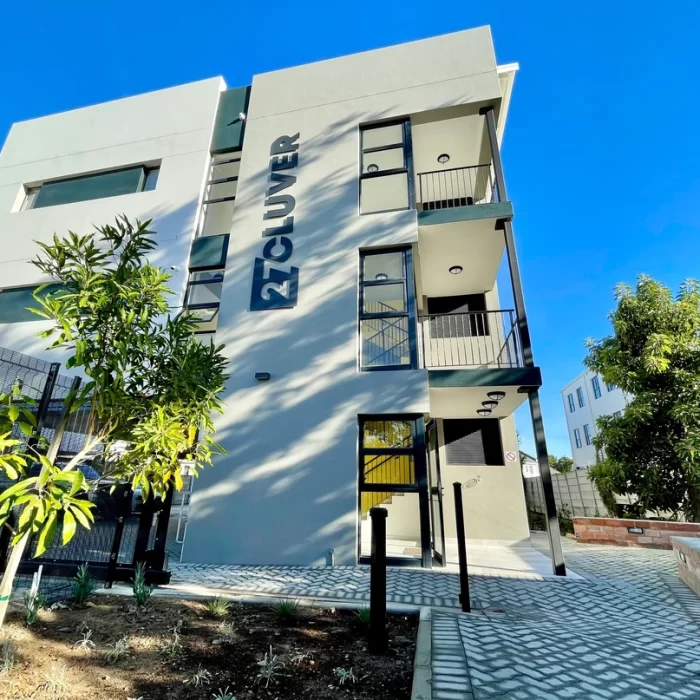 87f9d9_9cd12321c75842ad819759ec7bd70acb~mv2